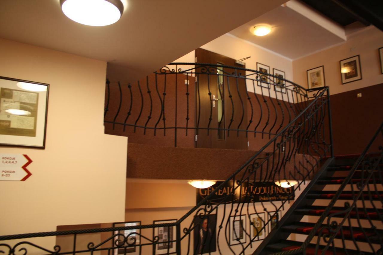 Hotel Pinocy Ledziny Exterior foto